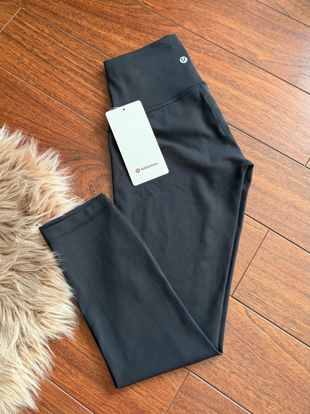 Lululemon size 4 Wunder train HR 23” black NWT